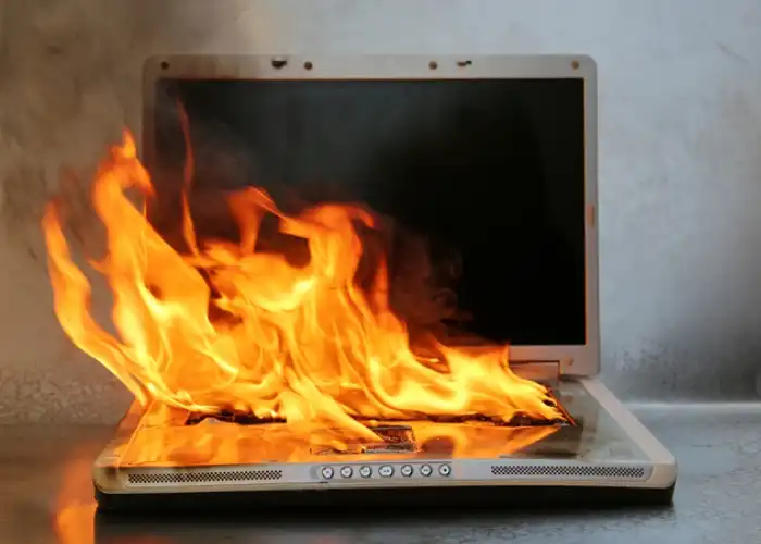 Service Laptop Panas Overheat Kipas Kotor Ganti Pasta